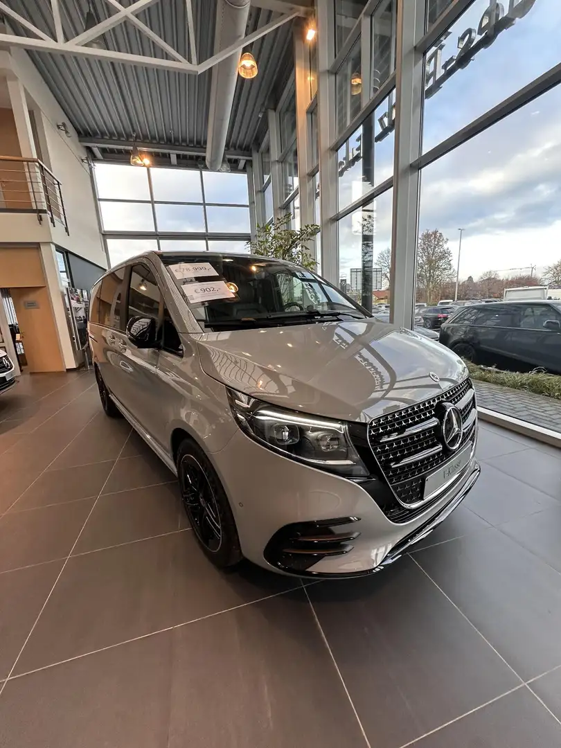 Mercedes-Benz V 300 V d L2 9G-TRONIC Exclusive Grijs - 1