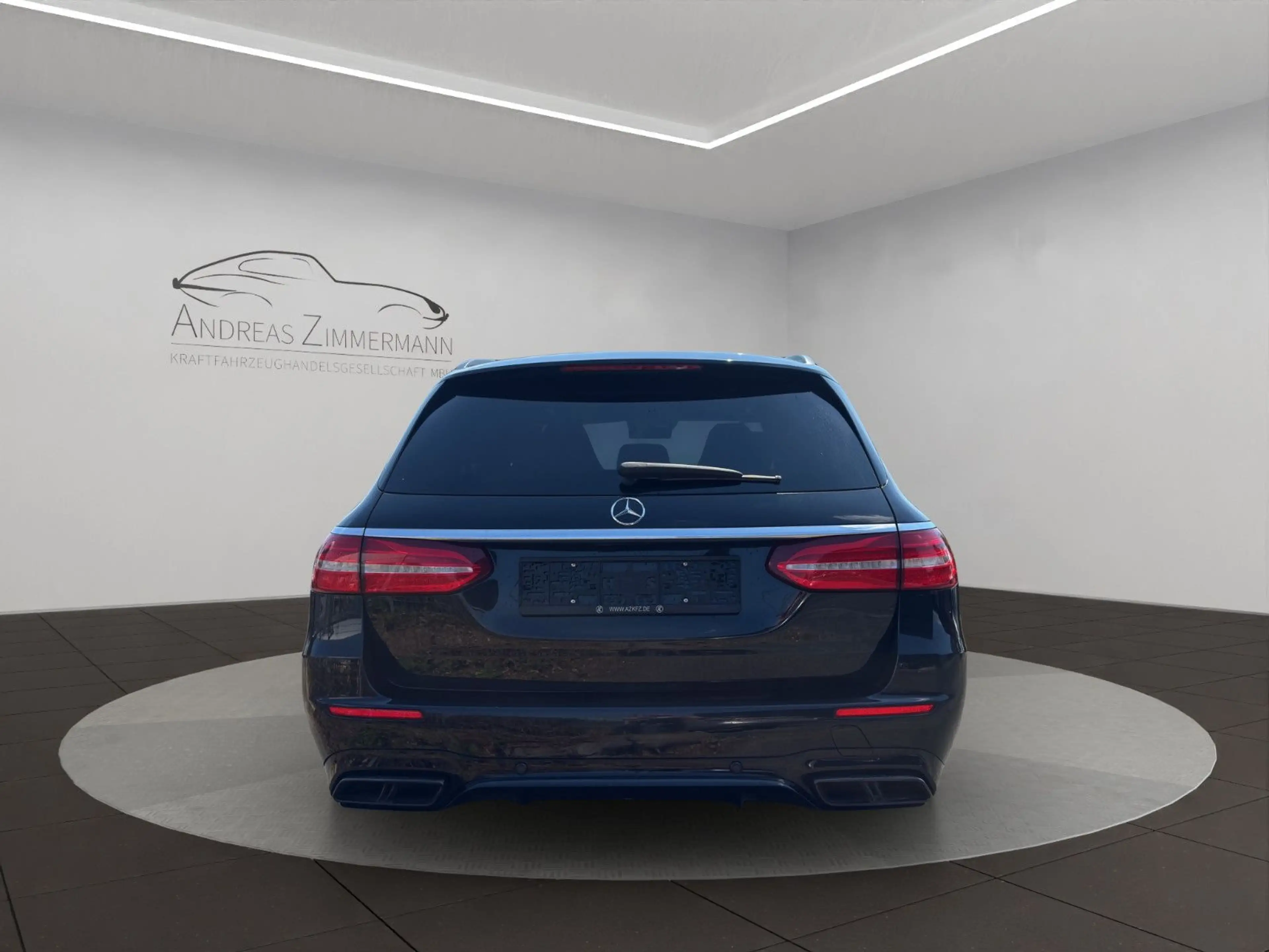 Mercedes-Benz E 63 AMG S 4M PANO/AHK/STHZ/SPOSI/DRIVERS/RIDE — photo 7