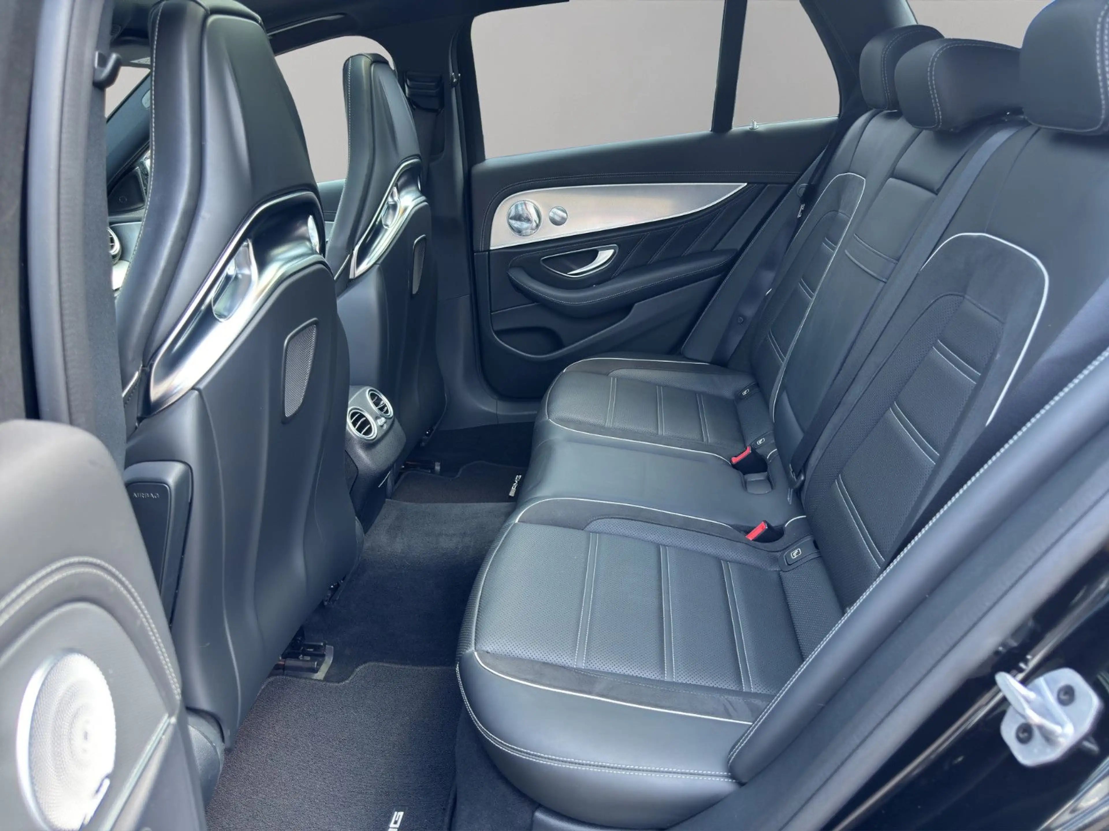 Mercedes-Benz E 63 AMG S 4M PANO/AHK/STHZ/SPOSI/DRIVERS/RIDE — photo 10