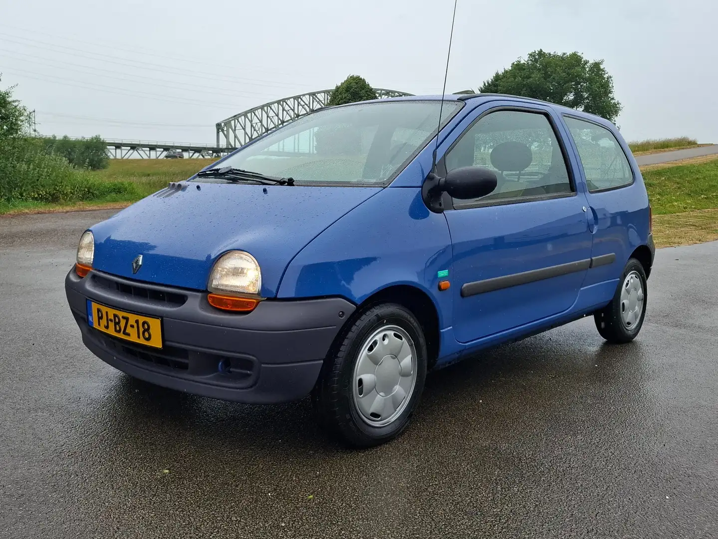 Renault Twingo 1.2 Benetton Azul - 1