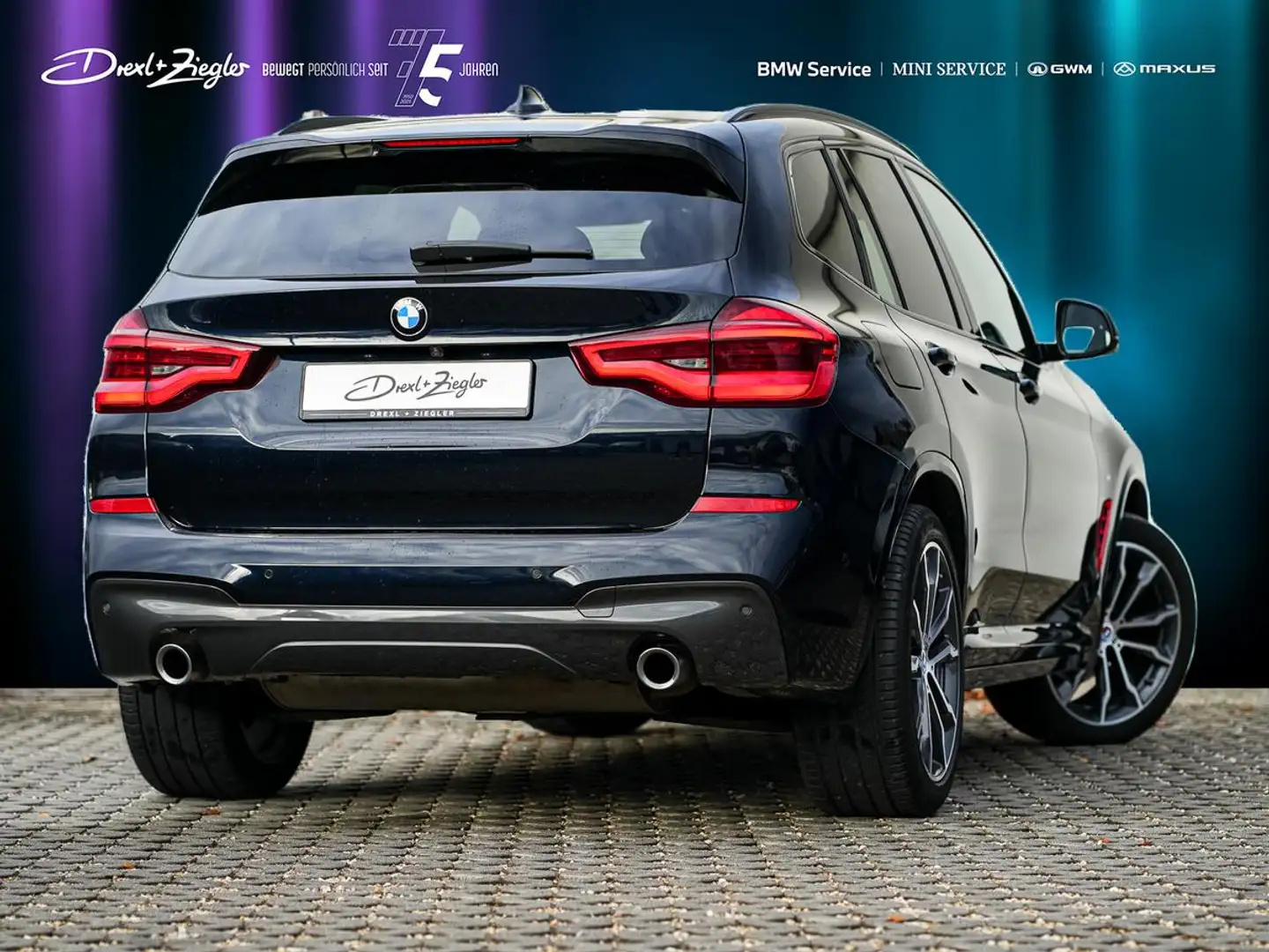 BMW X3 xDrive20i M-Sport 20 PANO KoZg AdLED HuD H&K Zwart - 2