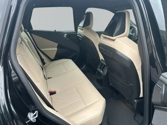 BMW X3 view 11