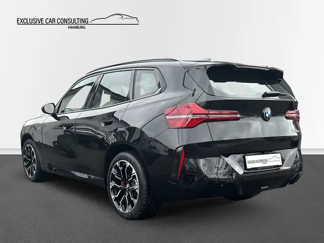 BMW X3 view 4
