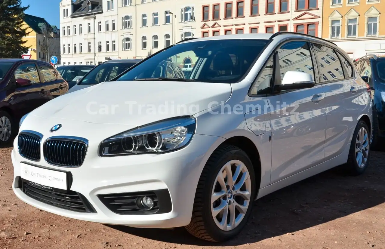 BMW 225