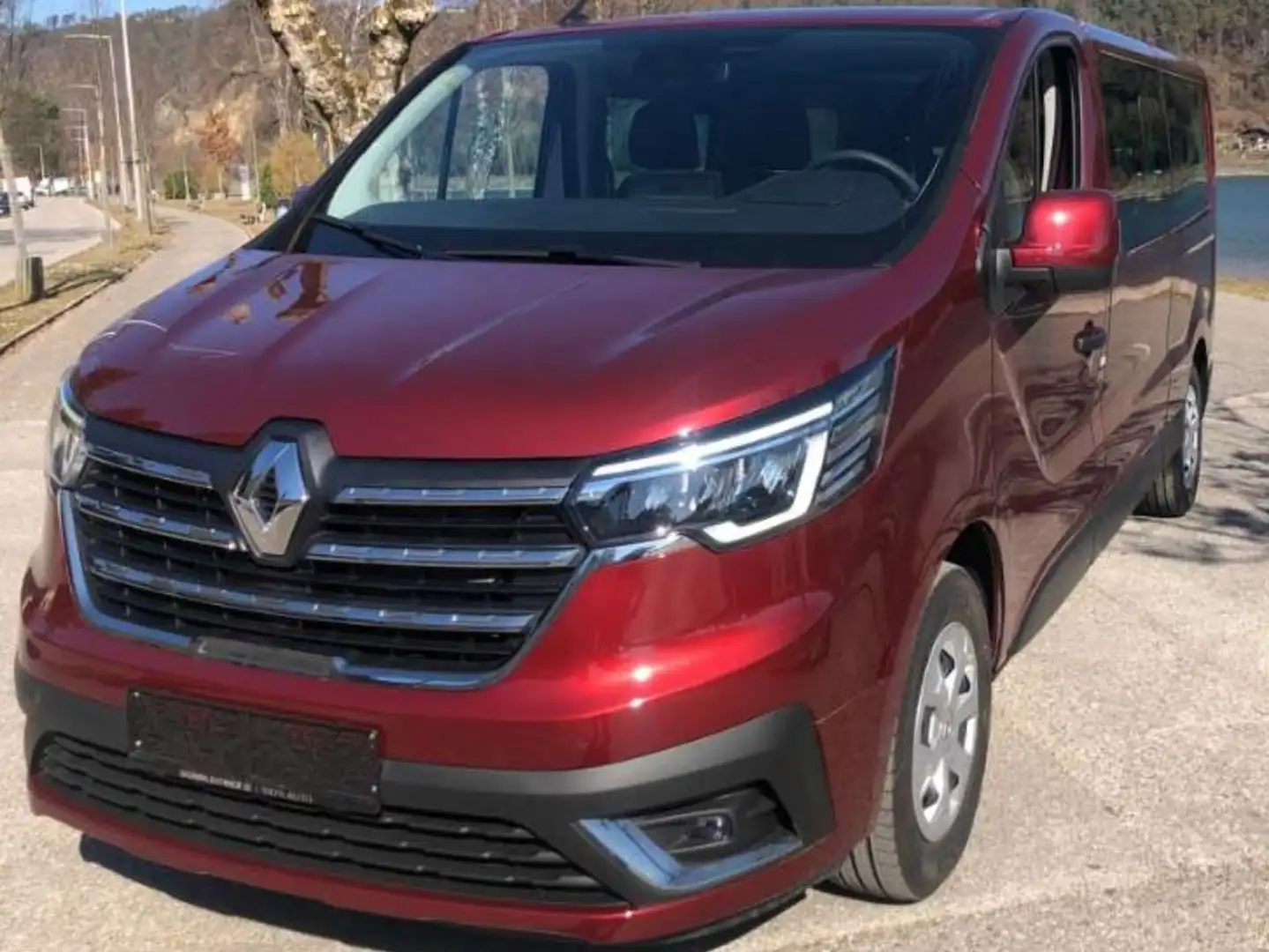 Renault Trafic Renault Trafic Grand Passenger Bus dCi 150 Kombi Rot - 1