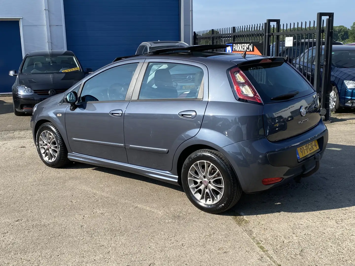 Fiat Punto Evo 1.3 M-Jet Dynamic EURO 5, 5-DEURS, AIRCO(CLIMA), C Blauw - 2
