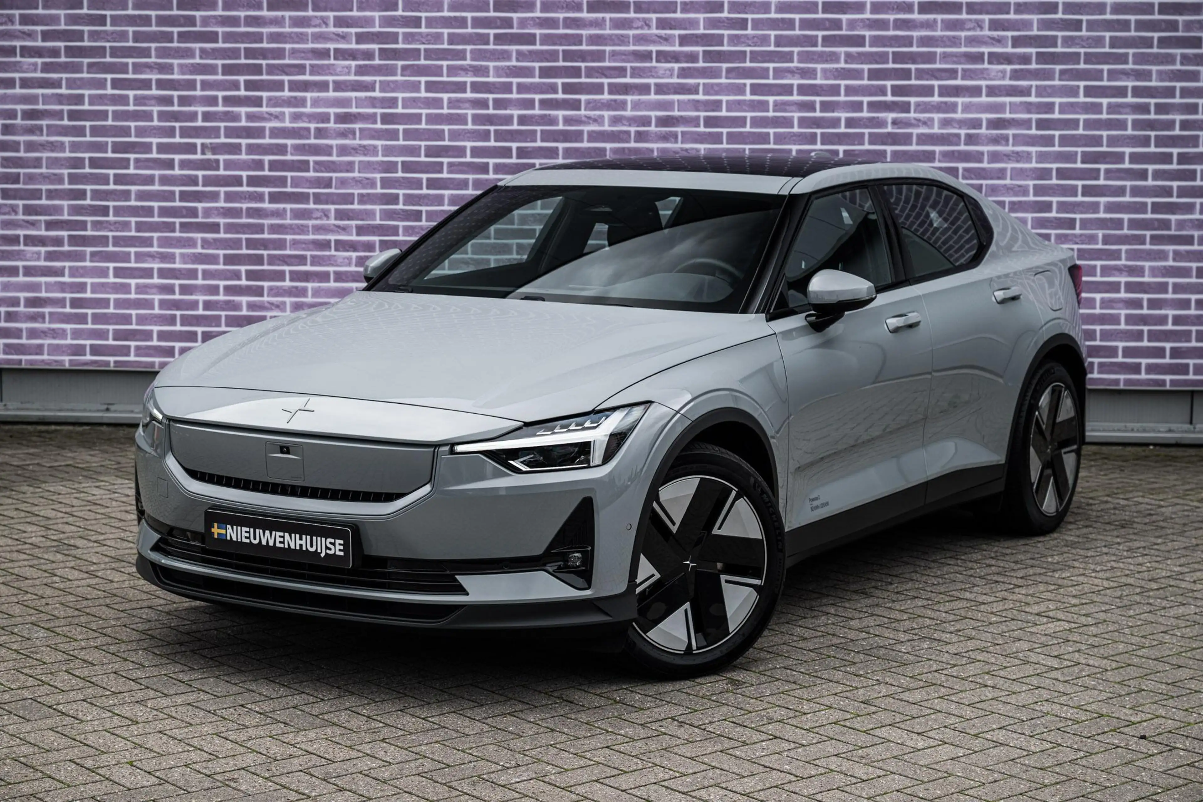 Polestar 2 Long Range Single Motor Plus 82 kWh — photo 15
