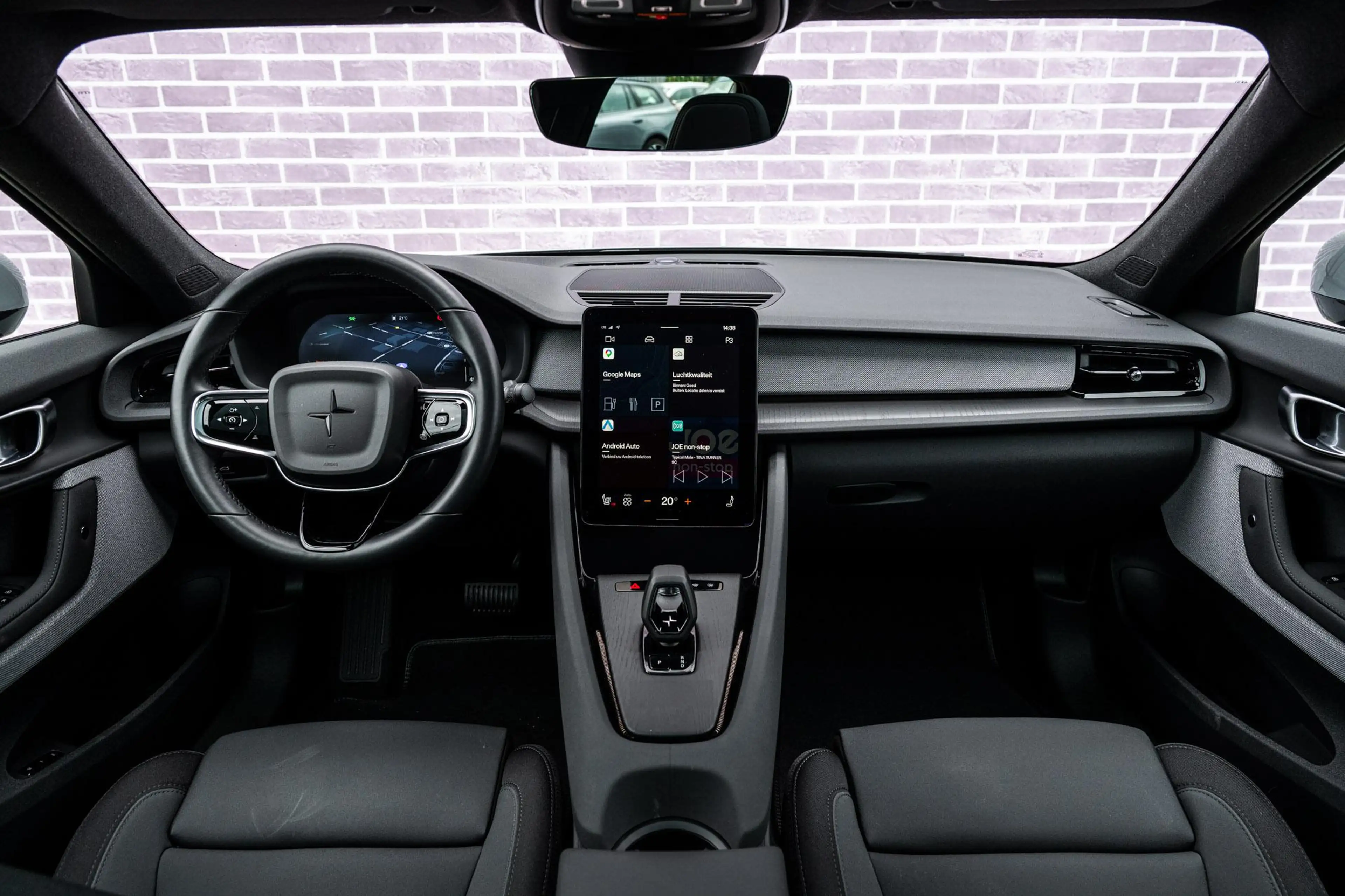 Polestar 2 Long Range Single Motor Plus 82 kWh — photo 5