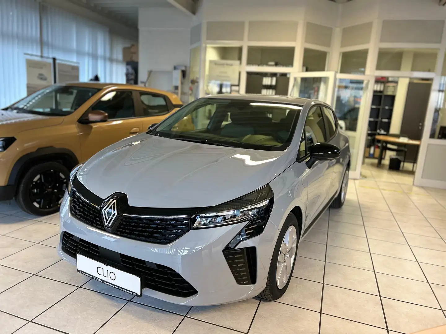 Renault Clio Evolution TCe 90 Gris - 1