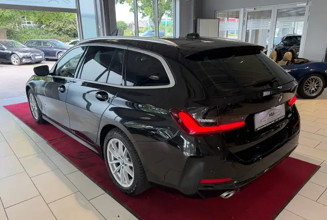BMW 3 Series view 7