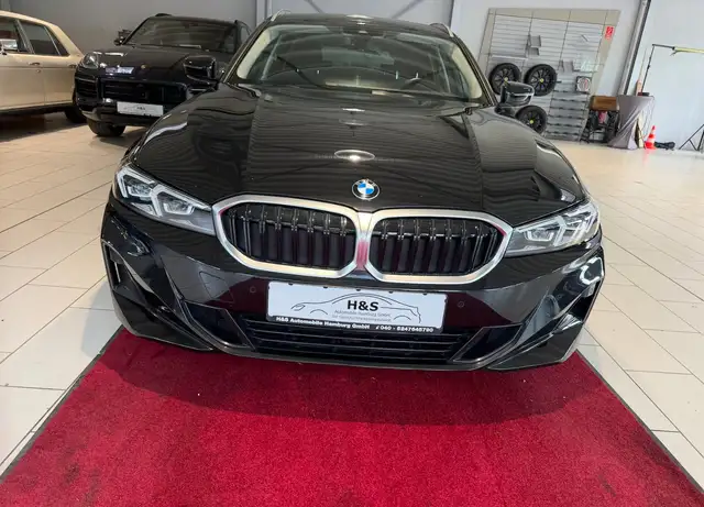 BMW 3 Series view 3