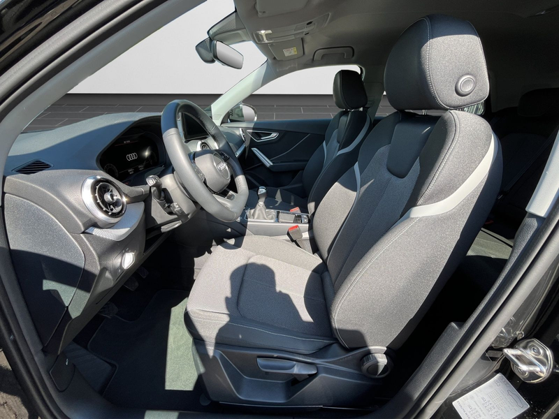 Audi Q2 35 TFSI S line Navi, Matrix-LED, RFK — photo 12