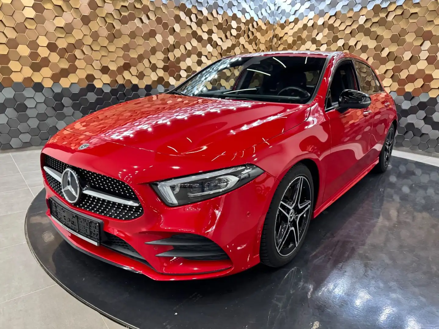 Mercedes-Benz A 250 *AMG-Paket*Night-Paket*360 Kamera* Piros - 1