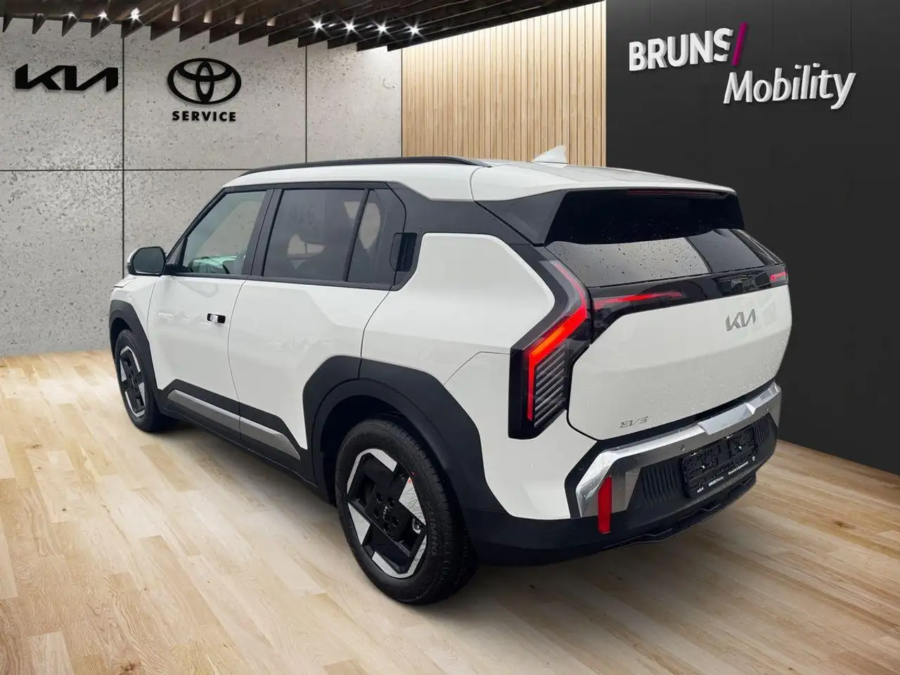Kia EV3 Earth 81.4 WIC BUS UPG 5