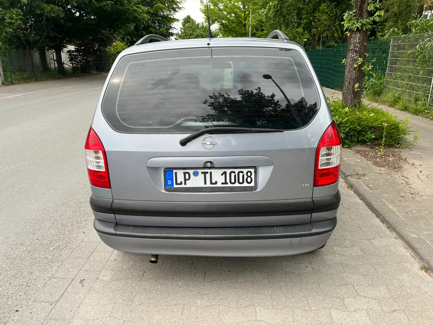 Opel Zafira Njoy Gris - 2