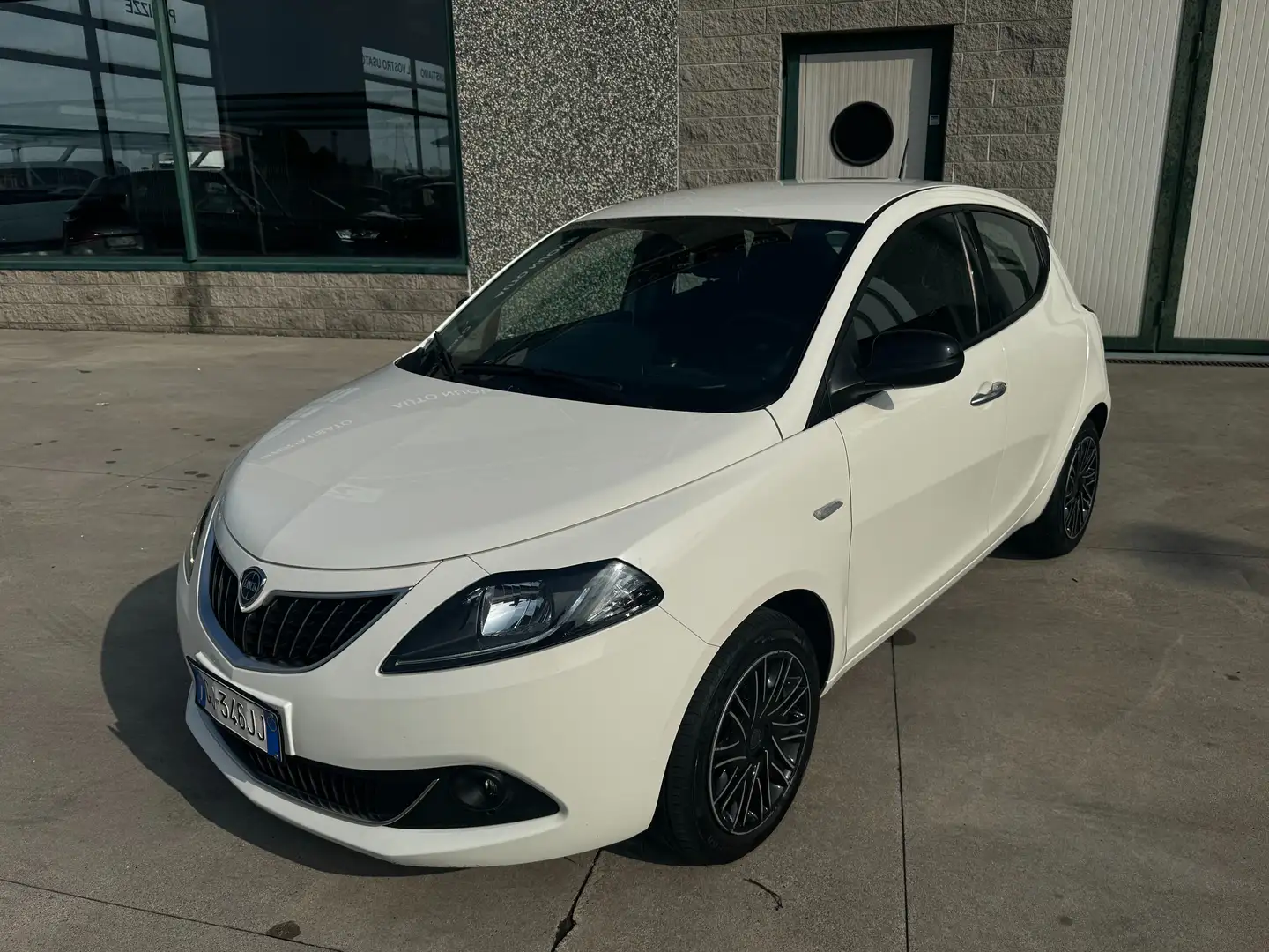 Lancia Ypsilon Ypsilon 1.0 firefly hybrid Gold PROMO36! Blanc - 1