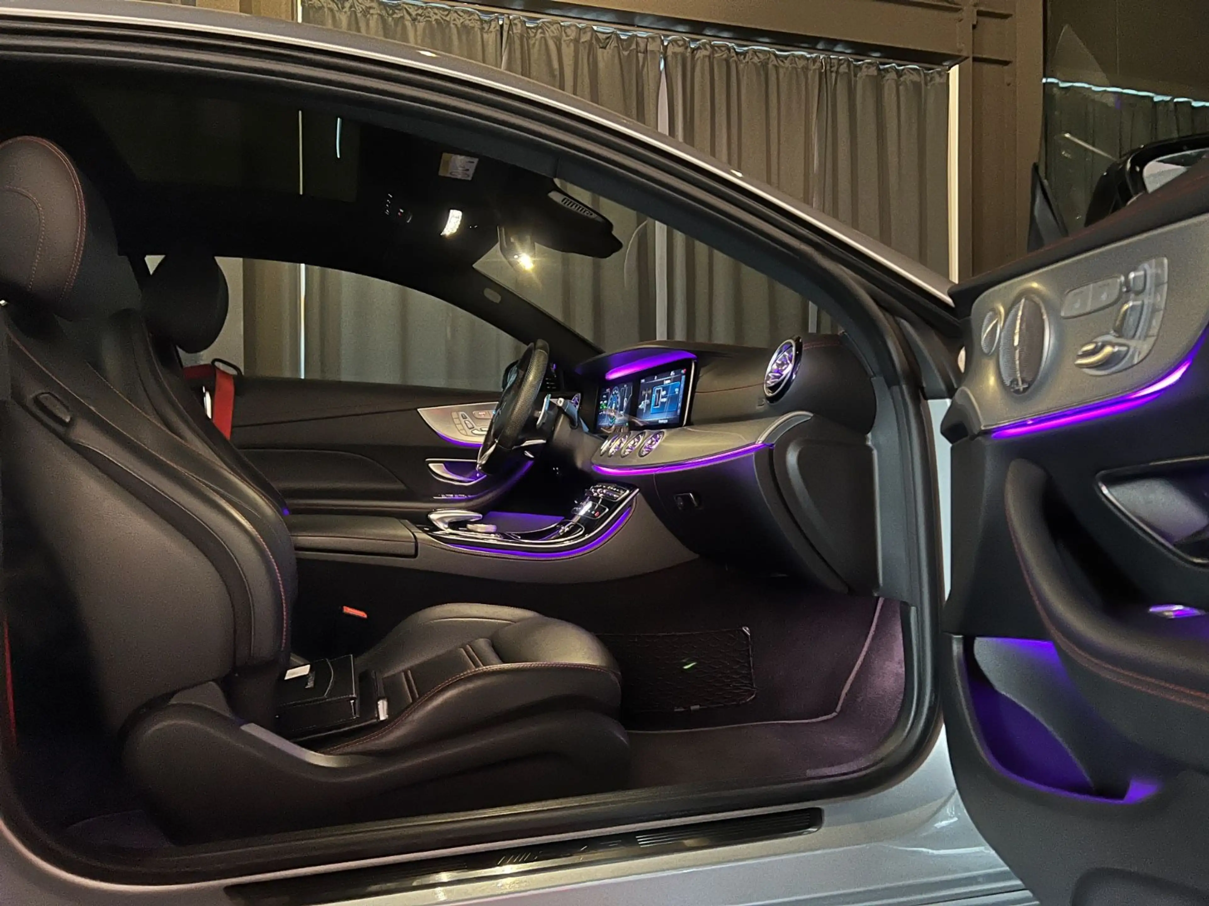 Mercedes-Benz E 53 AMG E Coupe — photo 13