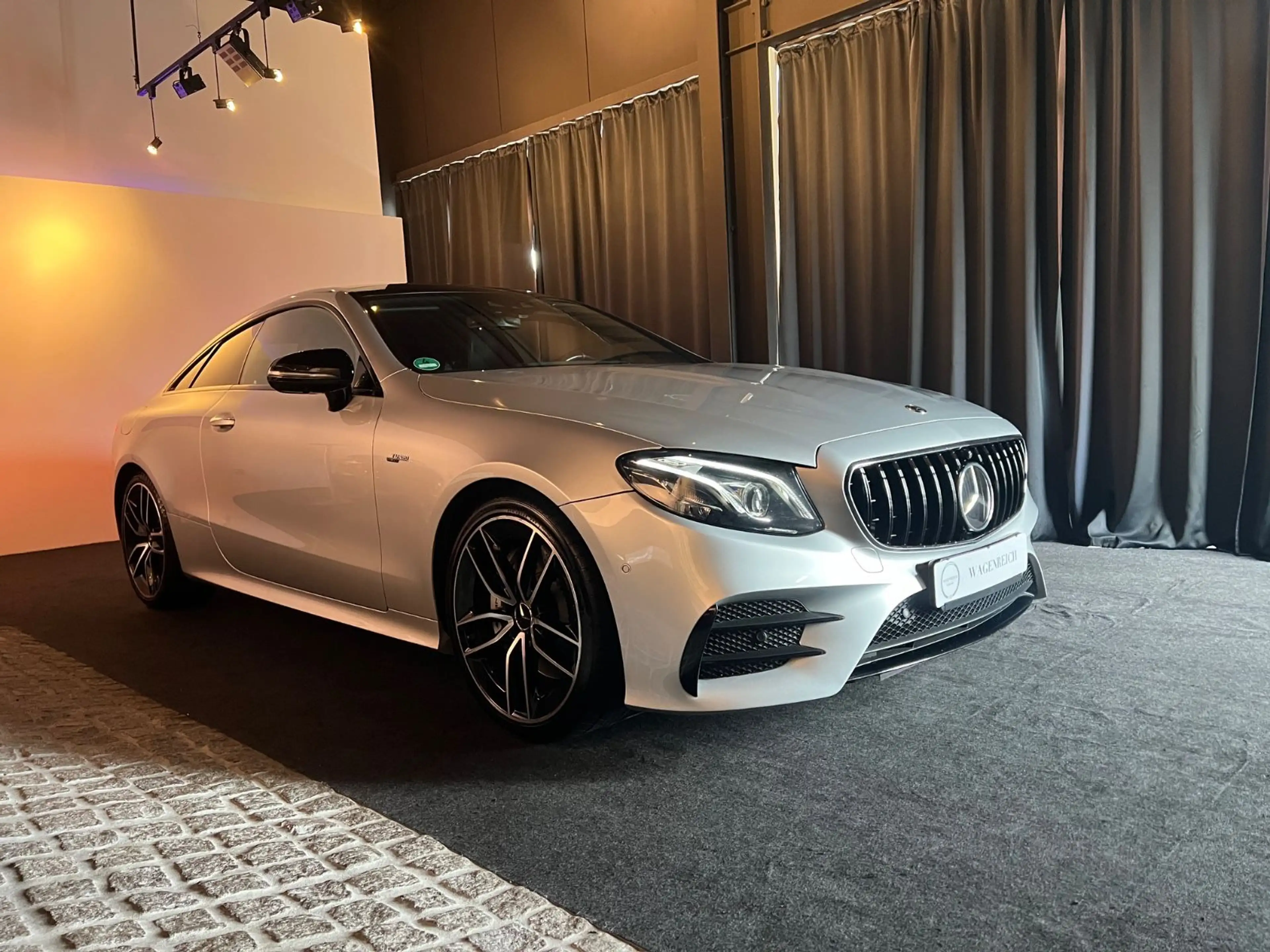 Mercedes-Benz E 53 AMG E Coupe — photo 10