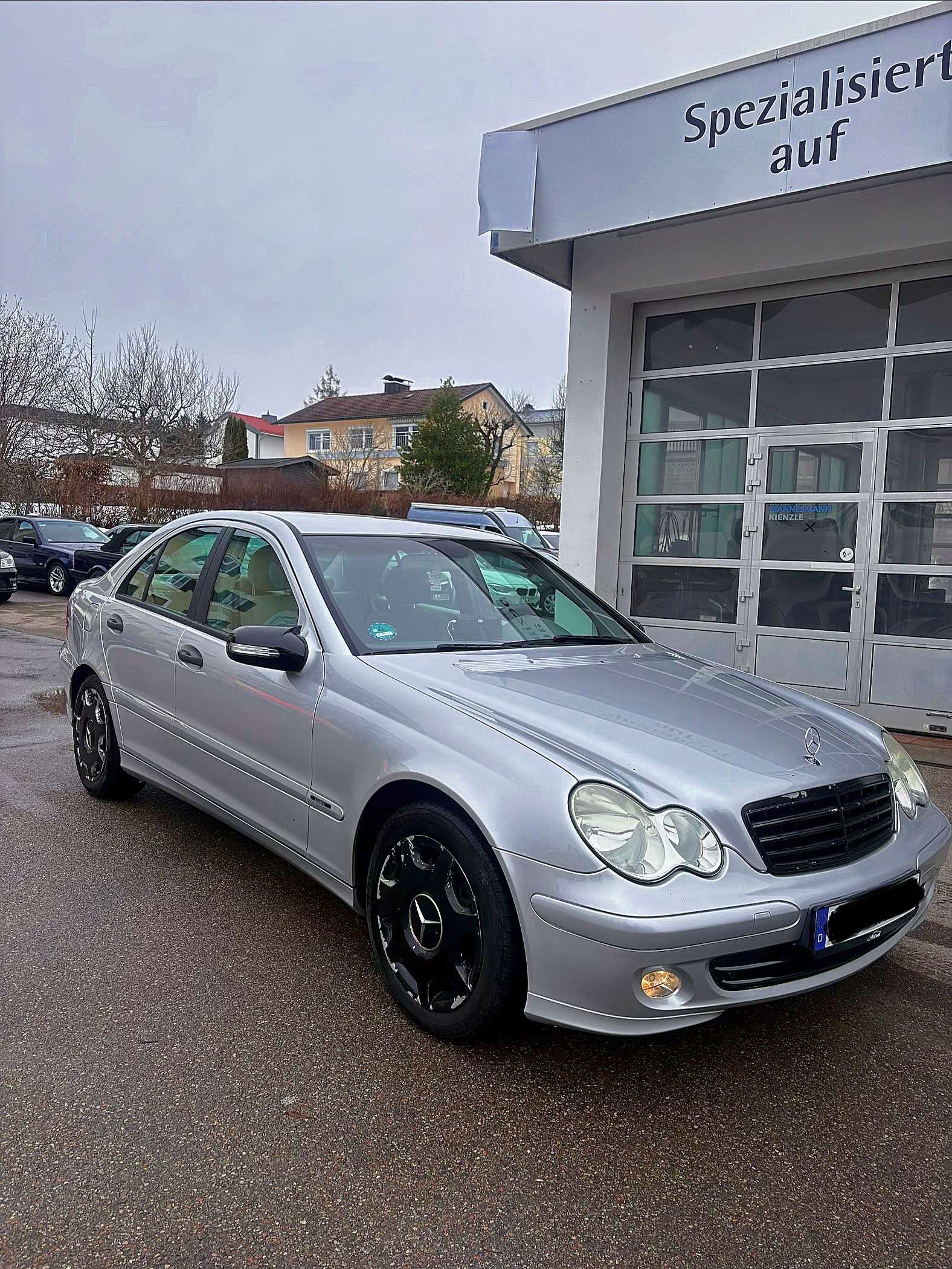 Second hand Mercedes Benz C-Class 