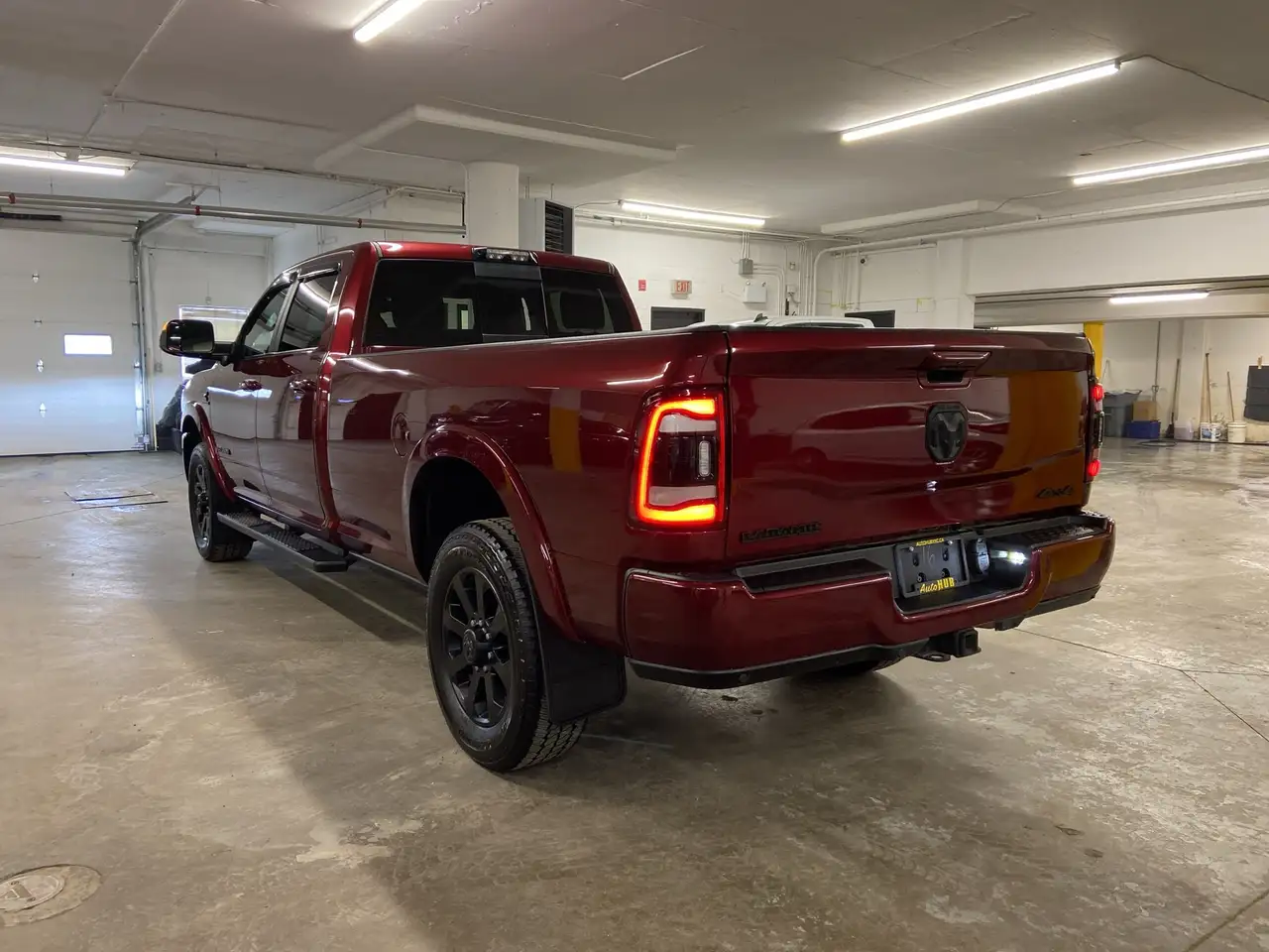 RAM 3500 снимка RAM 3500