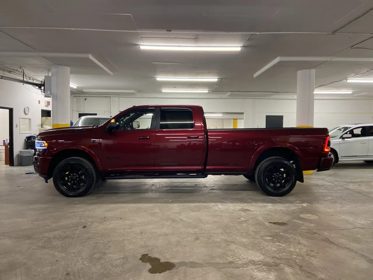RAM 3500 снимка RAM 3500