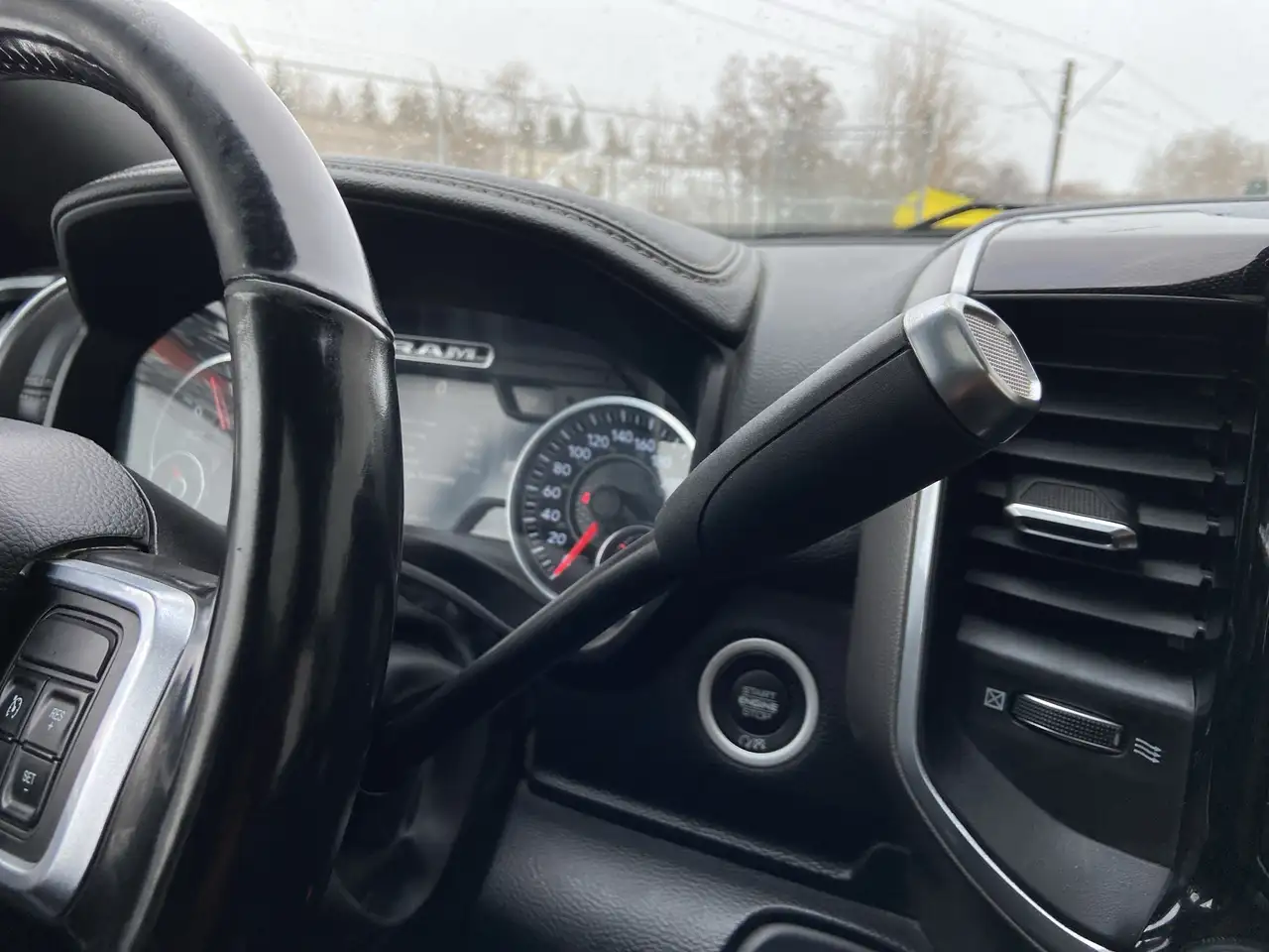 RAM 3500 снимка RAM 3500