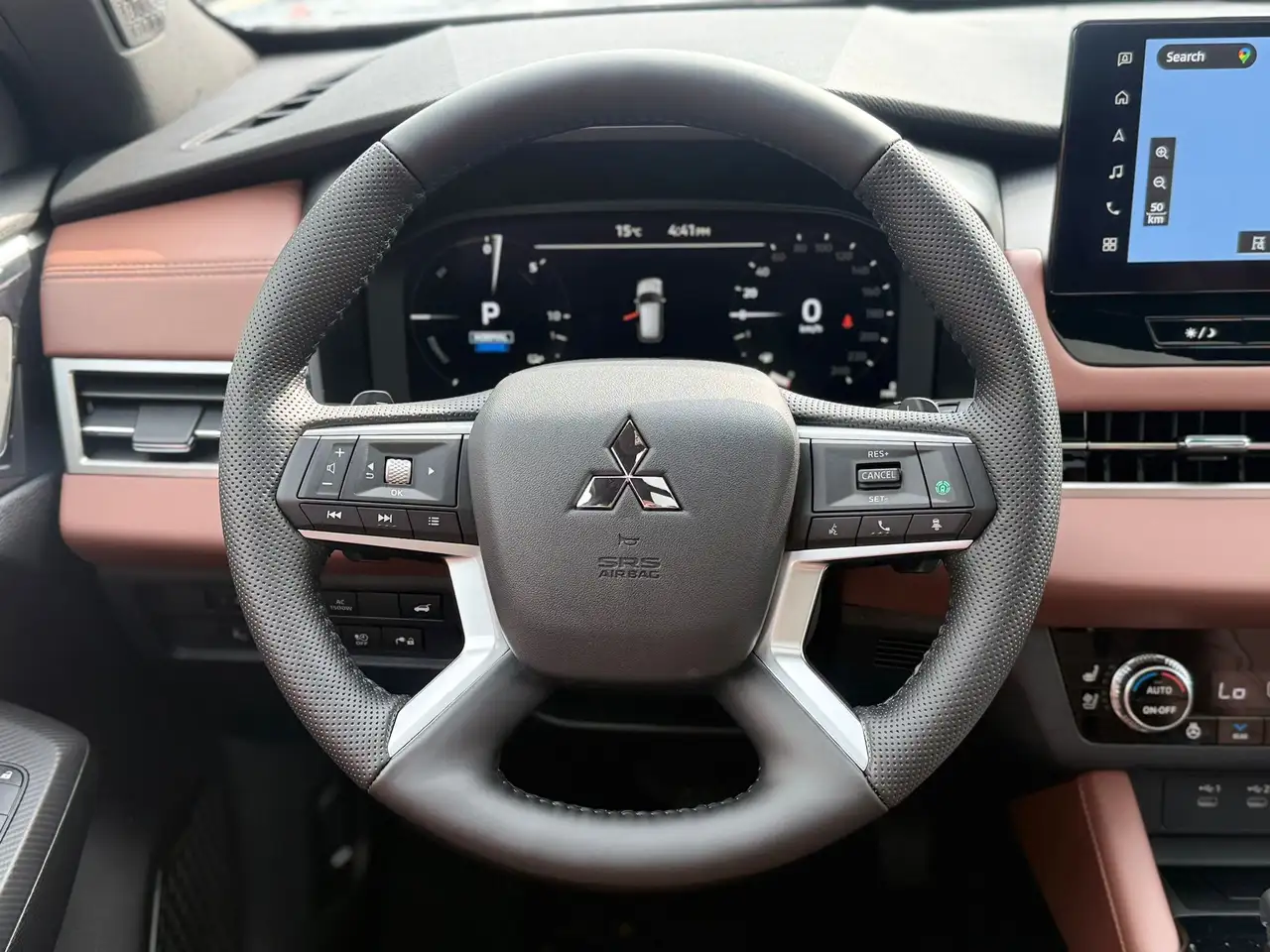 Mitsubishi Outlander снимка Mitsubishi Outlander