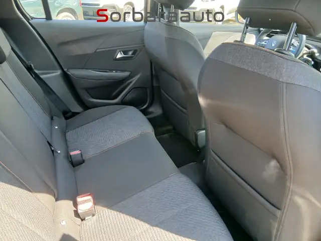 Peugeot 208 view 15