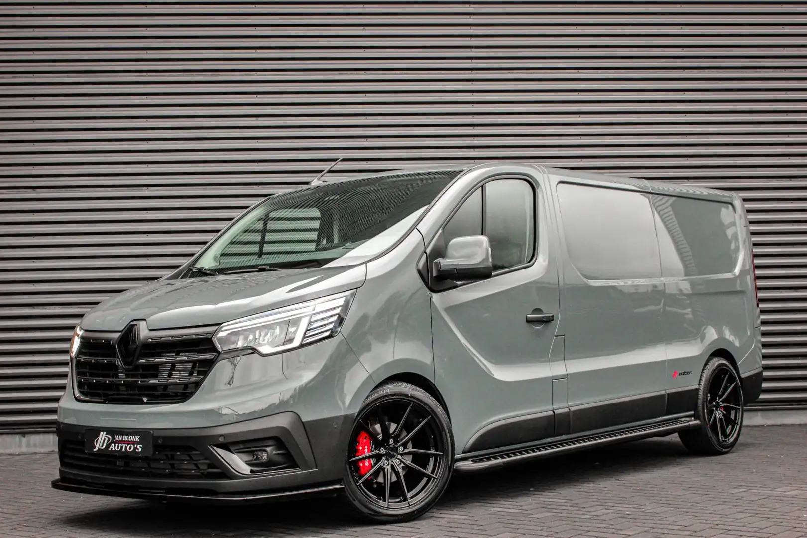 Renault Trafic 2.0 Blue dCi 170 T30 L2H1 LUXE / NAVIGATIE / CLIMA Grijs - 1