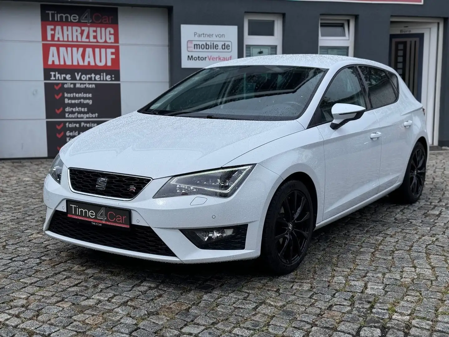 SEAT Leon 1.4 FR LED SHZ Navi T.Leder Tempomat Weiß - 2