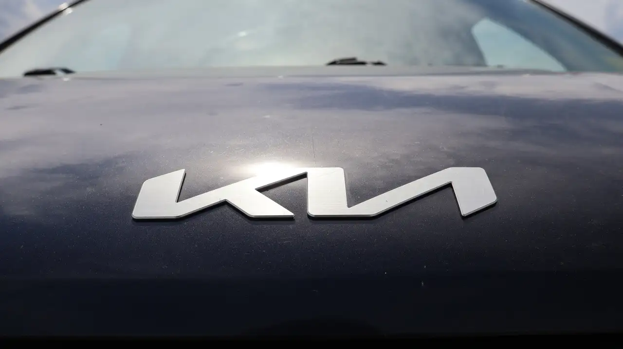 Kia Carnival photo Kia Carnival