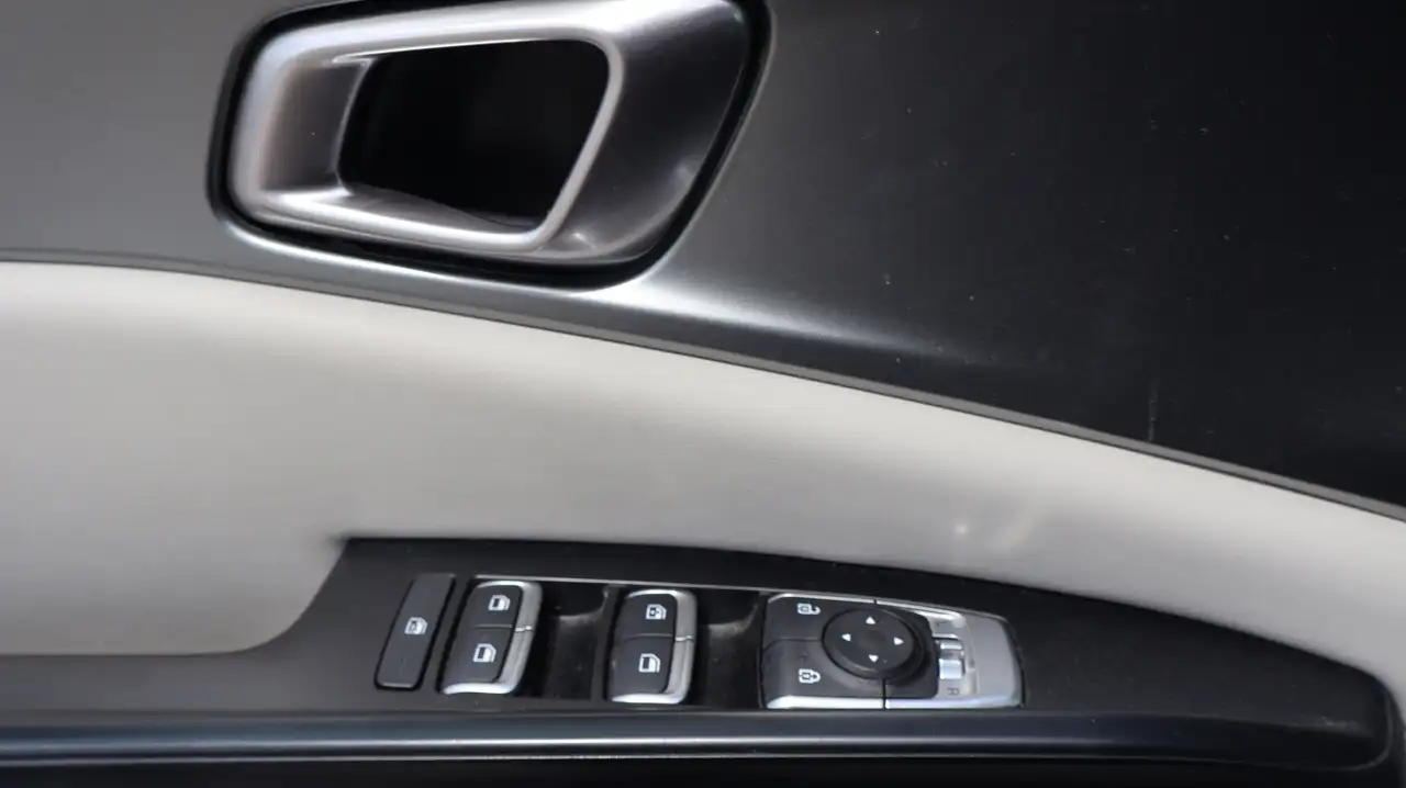 Kia Carnival photo Kia Carnival