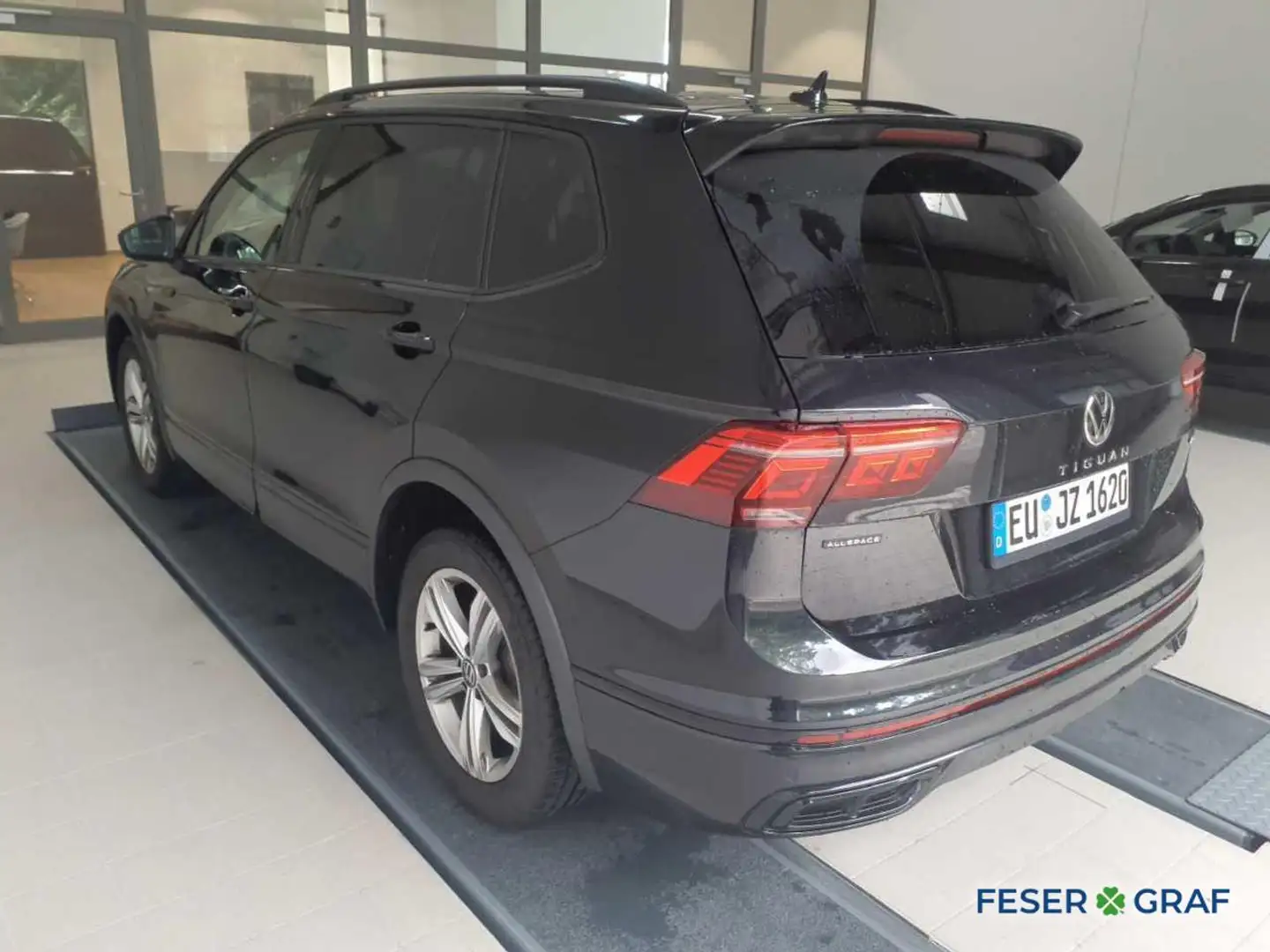 Volkswagen Tiguan Allspace R-Line 2.0 TDI 4MOTION DSG 193PS Schwarz - 2