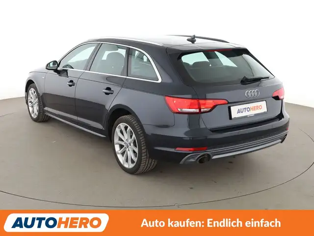 Audi A4 view 4