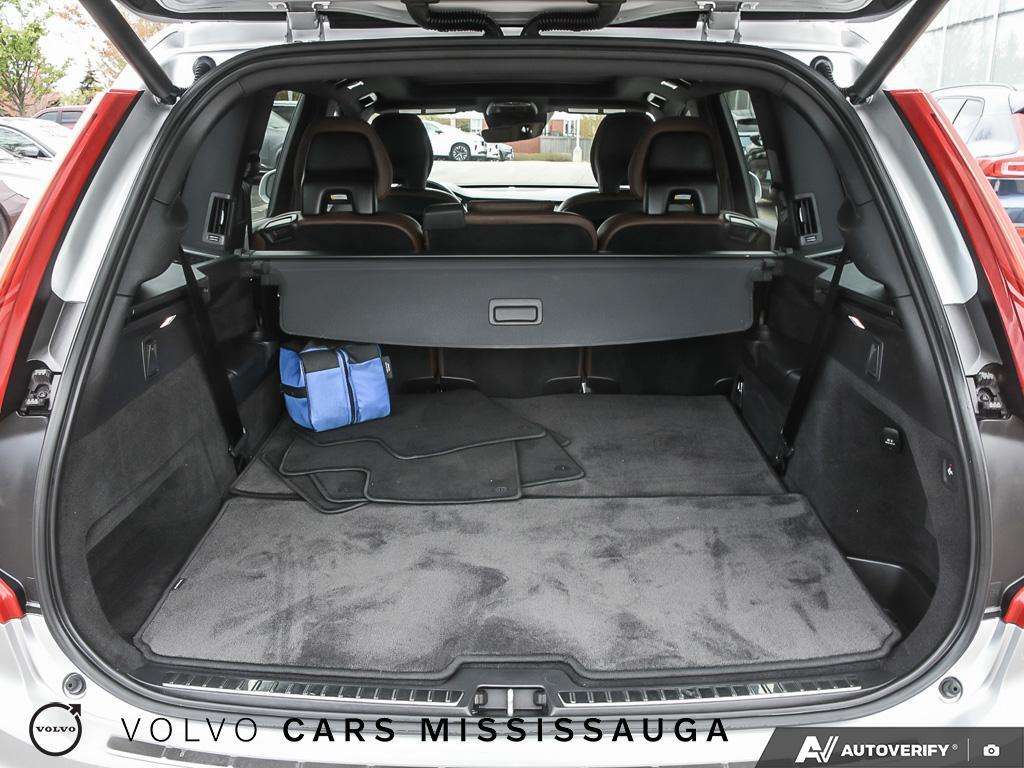 2022 Volvo XC90 Plug-In Hybrid thumb 11