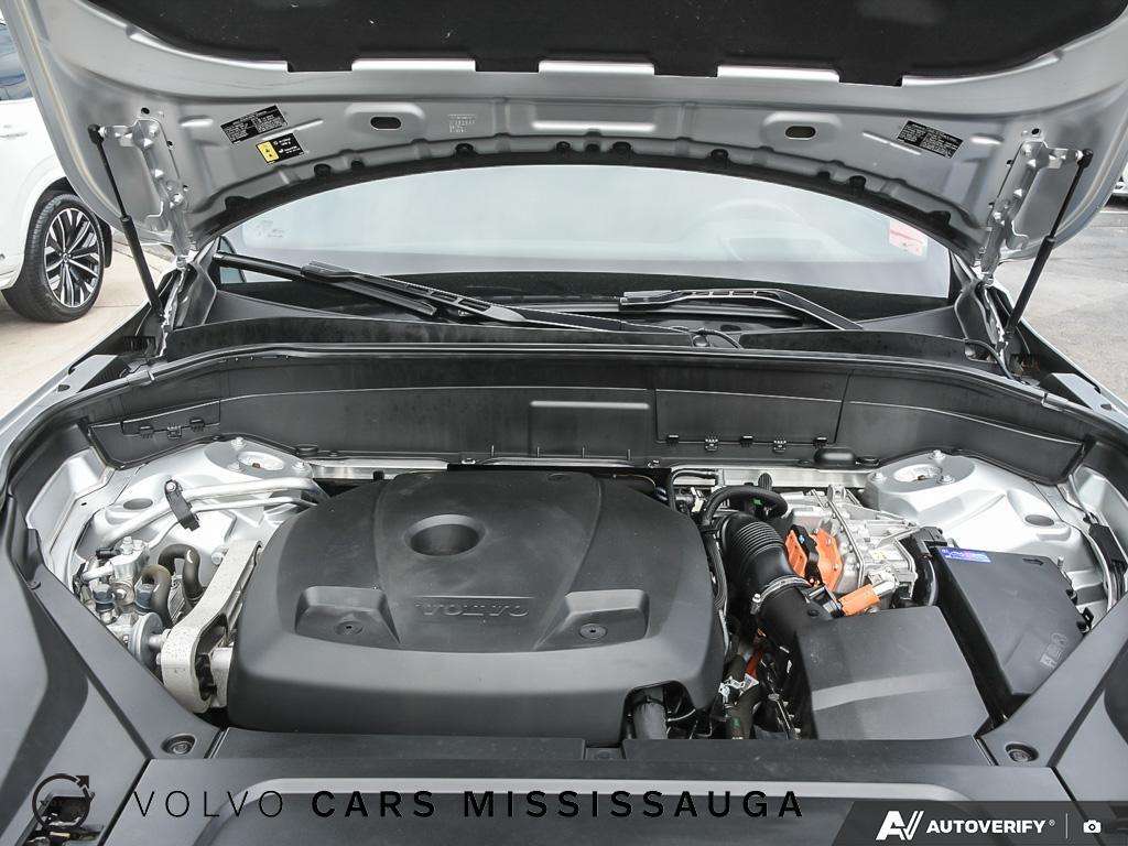 2022 Volvo XC90 Plug-In Hybrid thumb 8