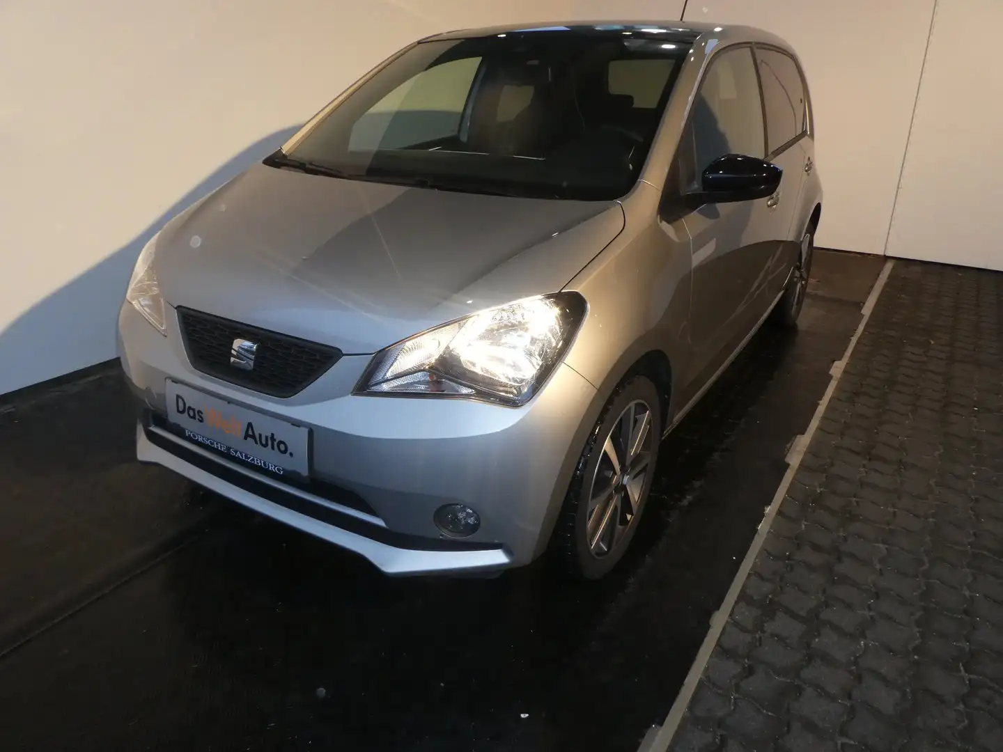SEAT Mii electric Plus Silber - 1