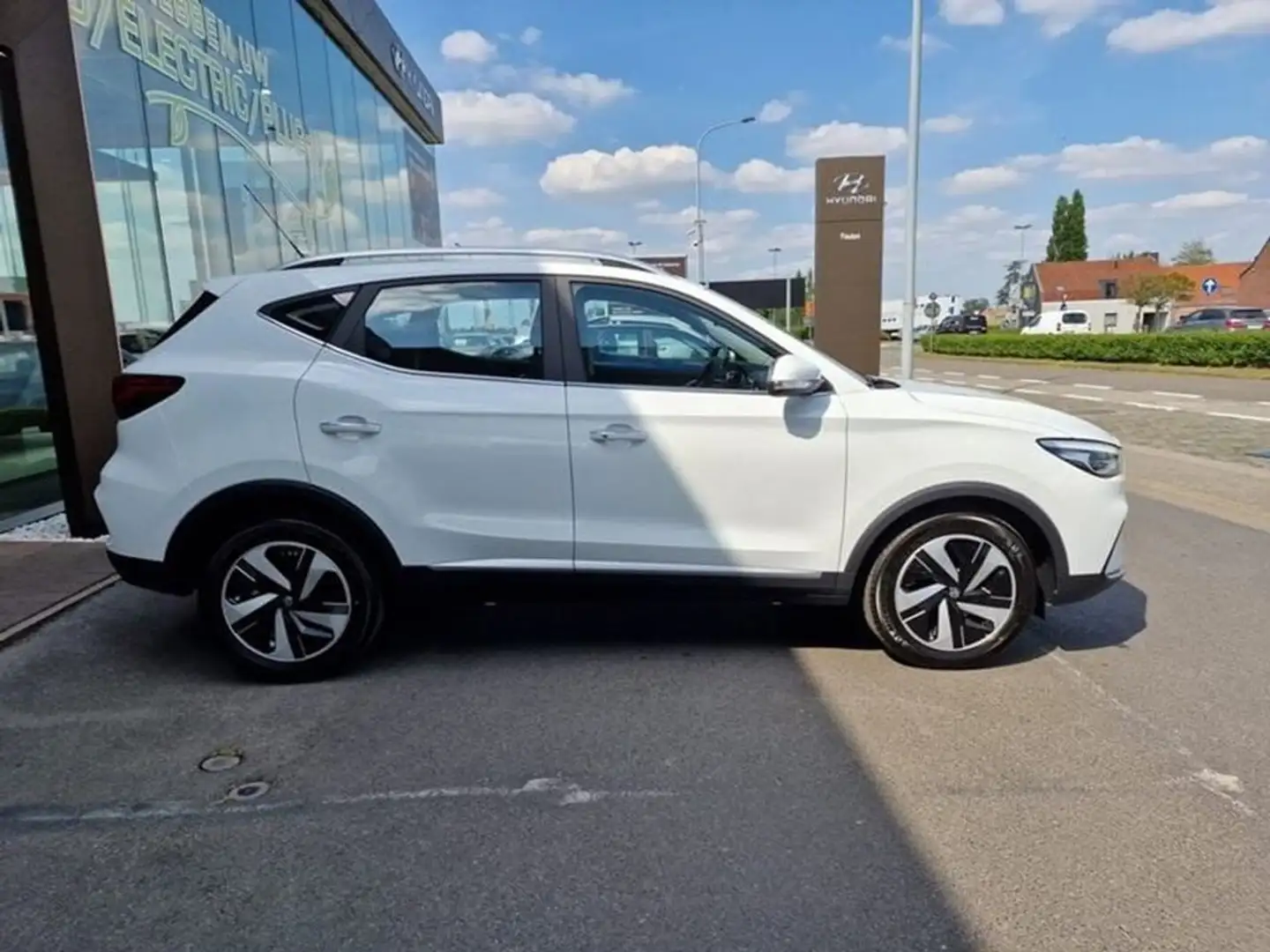 MG ZS 72 kWh Luxury Direct Leverbaar Blanc - 2