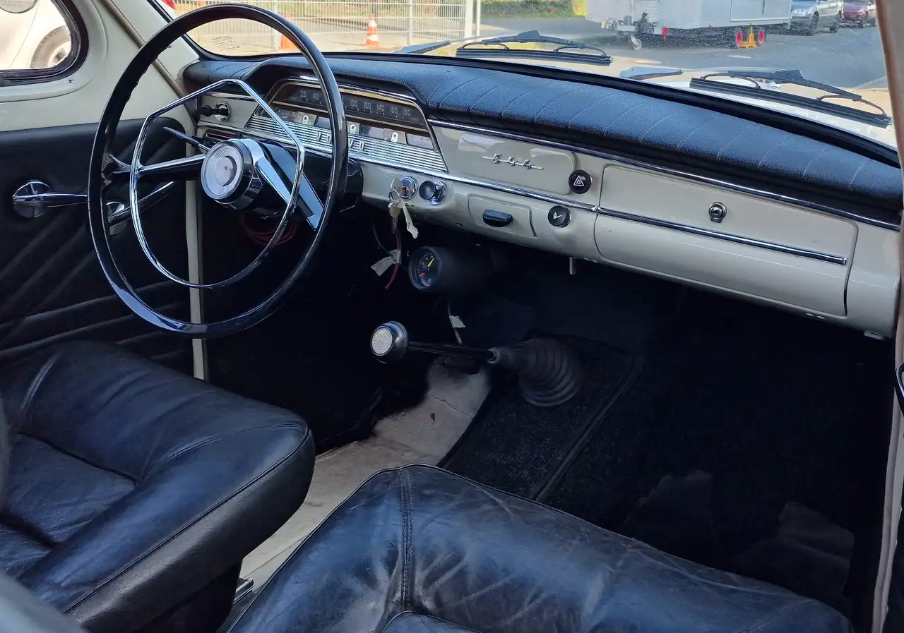 Volvo PV544 Coupe mit Faltschiebedach, foto 8