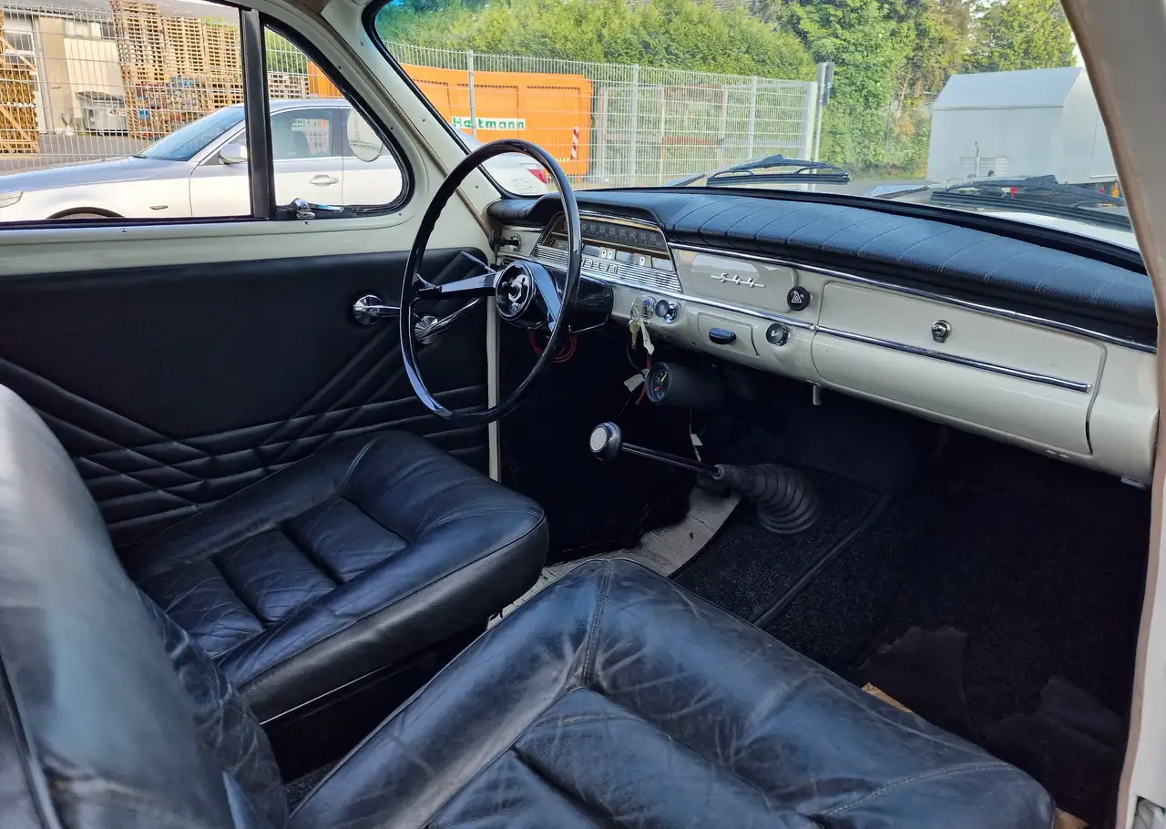 Volvo PV544 Coupe mit Faltschiebedach, foto 7