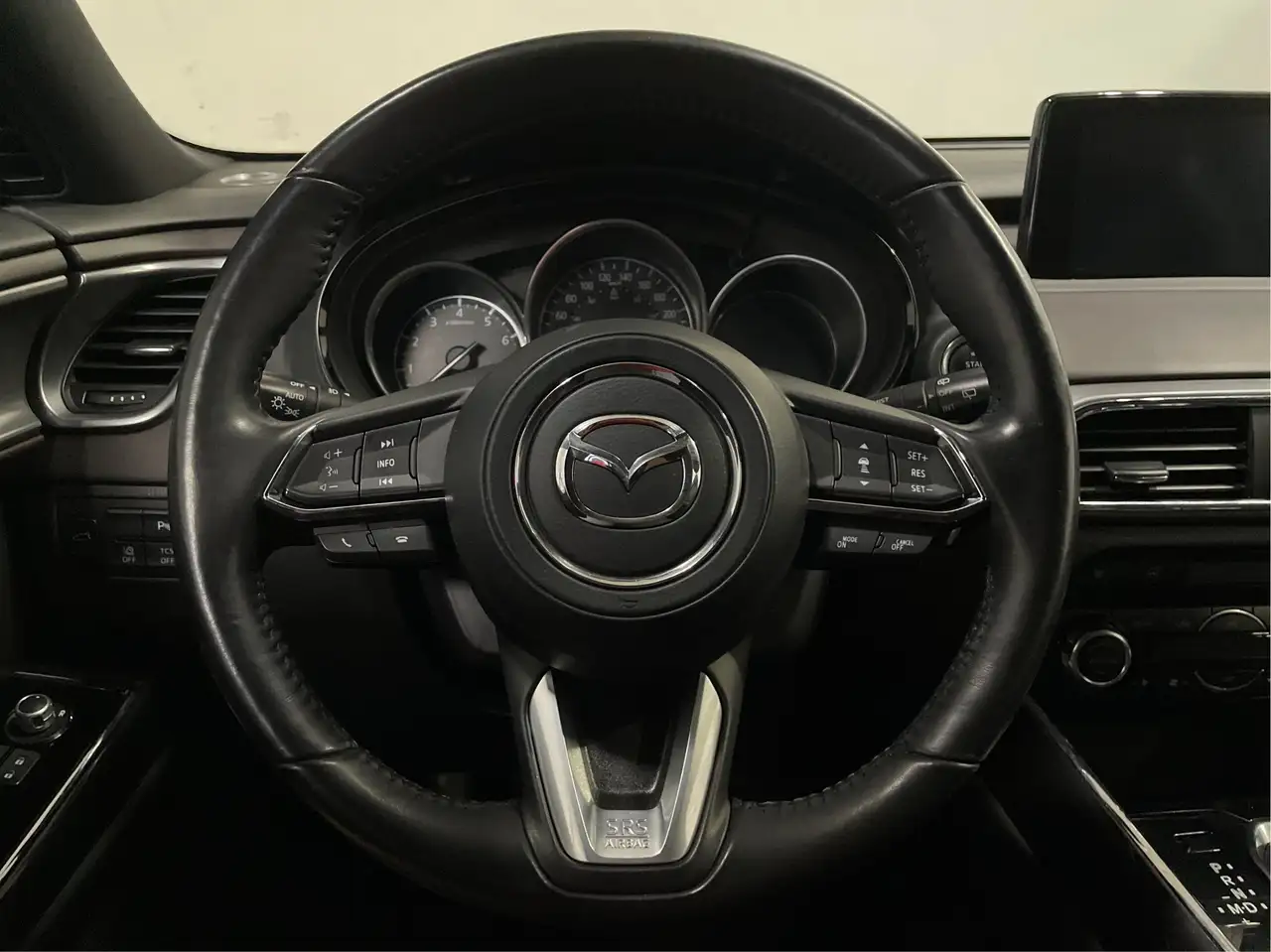 Mazda CX-9 снимка Mazda CX-9