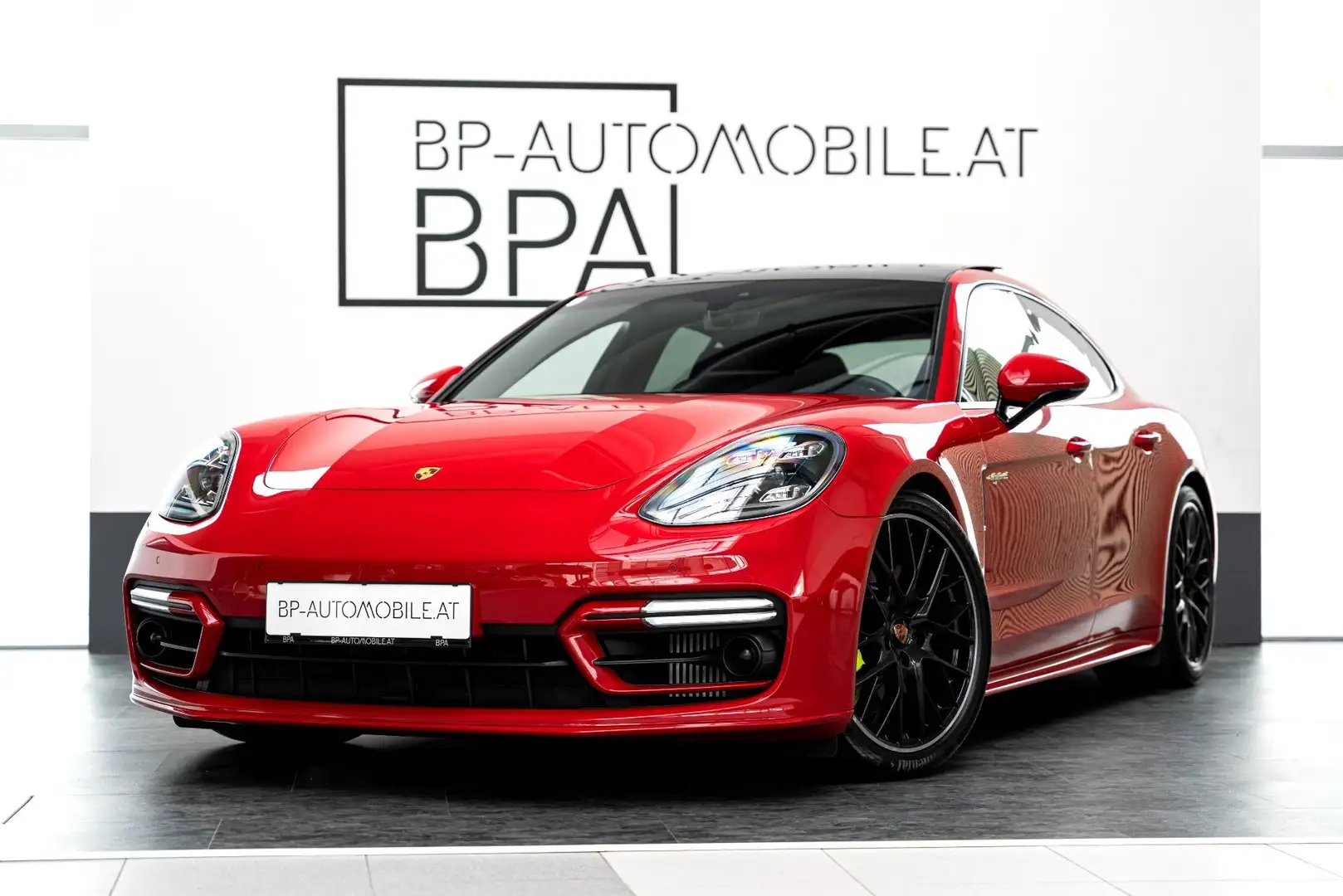 Porsche Panamera 4 E-Hybrid Sport Design // Sport AGA // Rot - 1