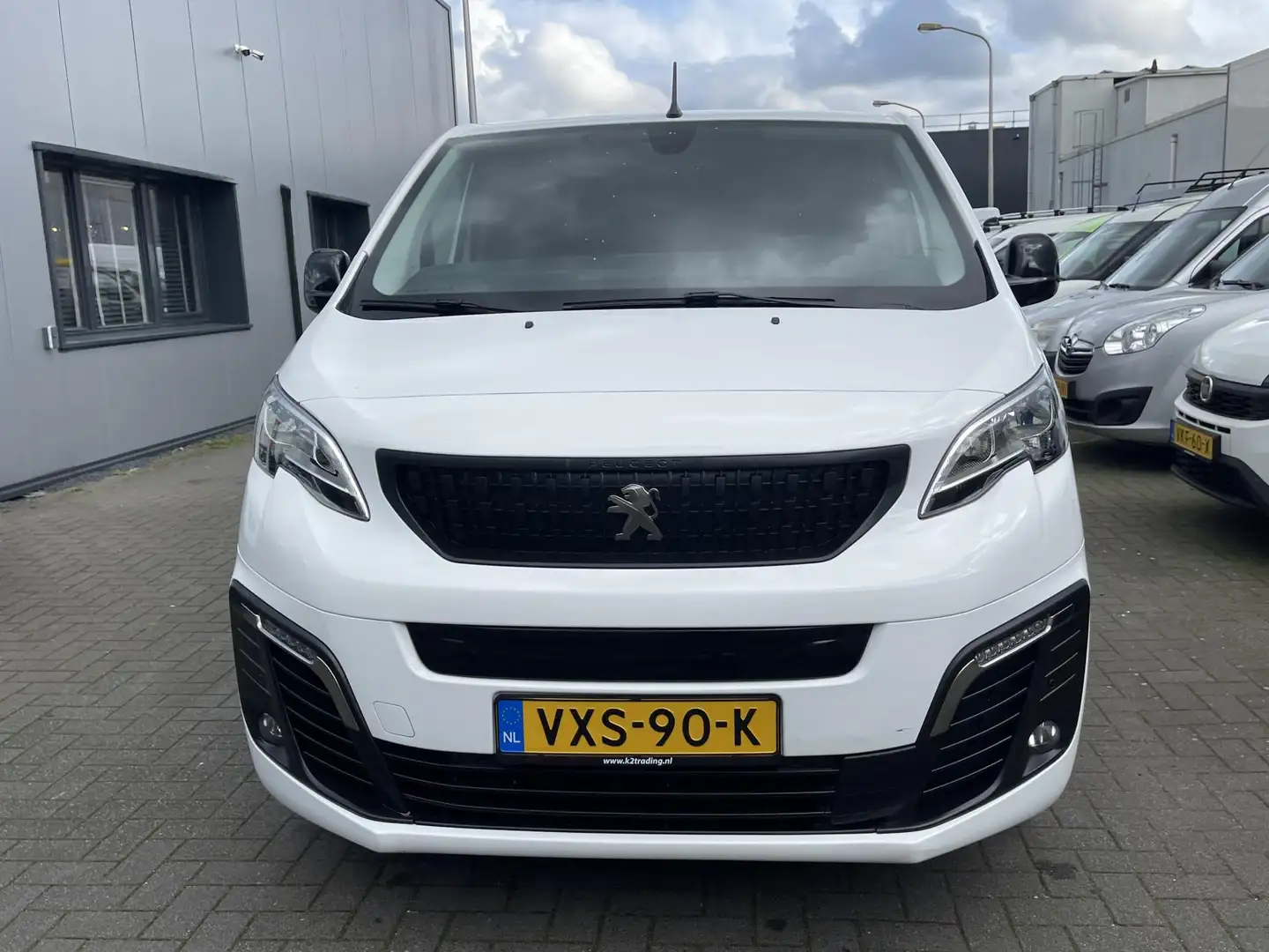 Peugeot e-Expert Standard Premium 75 kWh Beyaz - 2