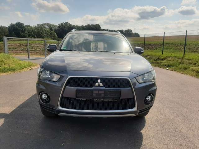 Mitsubishi Outlander 2.2 DI-D Invite 4WD TC-SST,Klima,AHZV