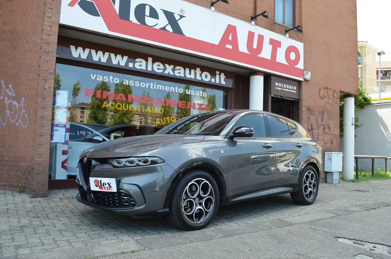 Alfa Romeo Tonale Tonale 1.5 hybrid Ti 160cv tct7 1proprietario Grigio - 2