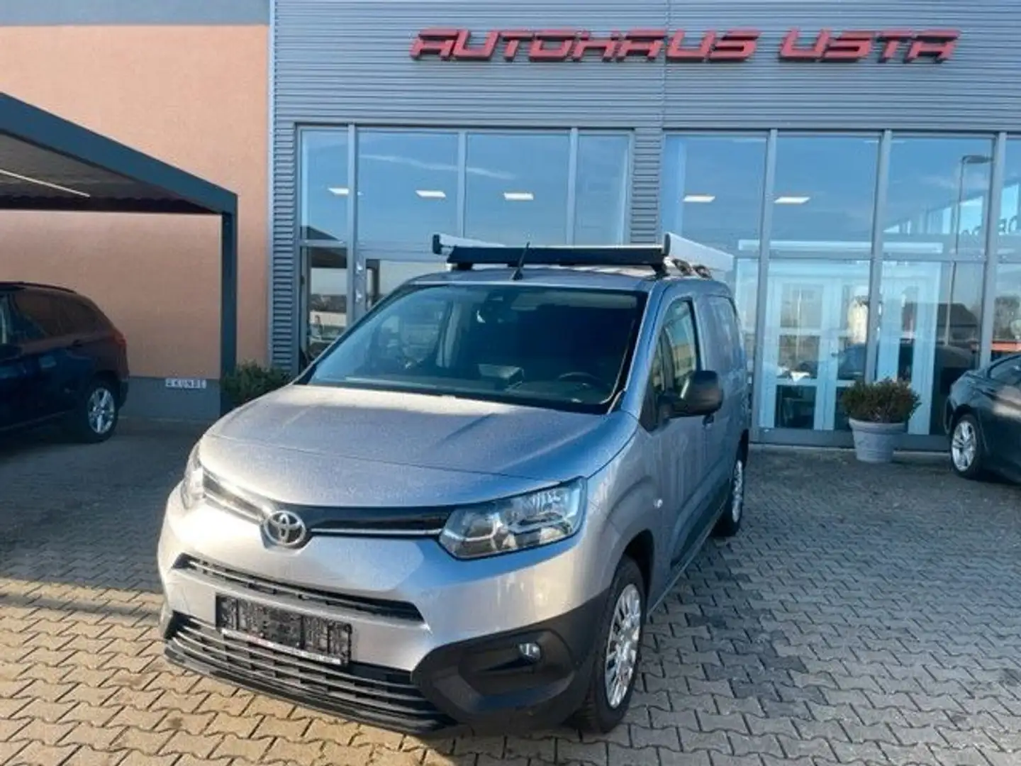 Toyota Proace Gris - 1