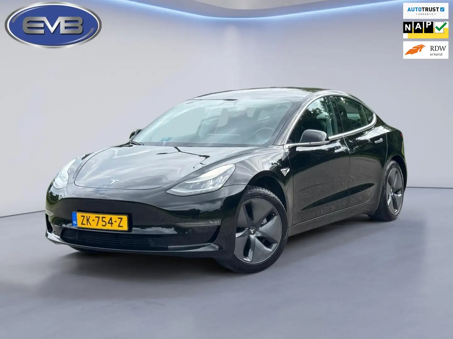 Tesla Model 3 Standard RWD Plus 60 kWh, panoramadak, leder, acht Zwart - 1