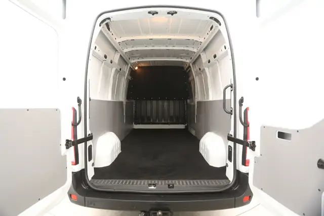 Renault Master view 3