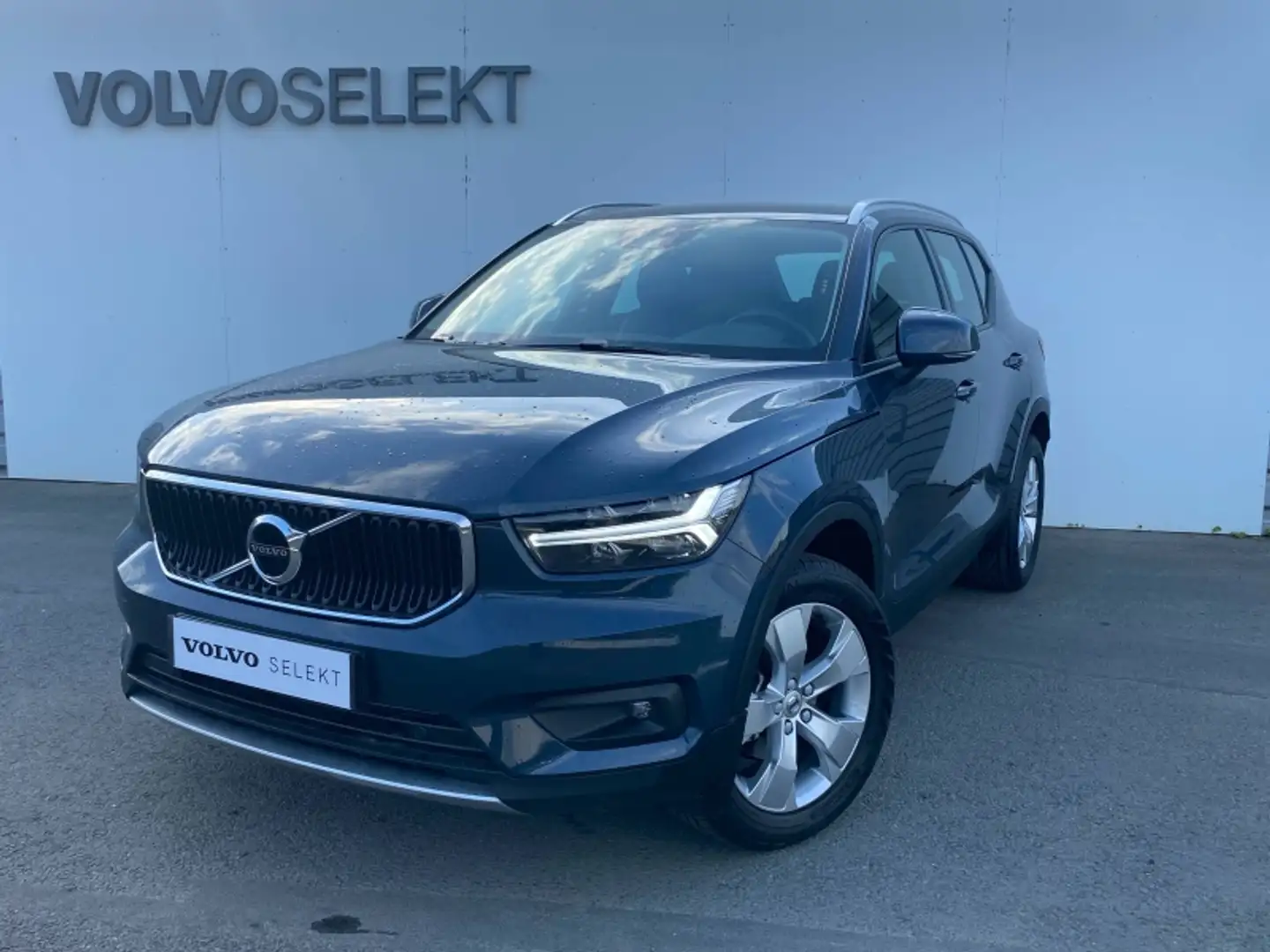 Volvo XC40 T2 129ch Business Geartronic 8 - 1