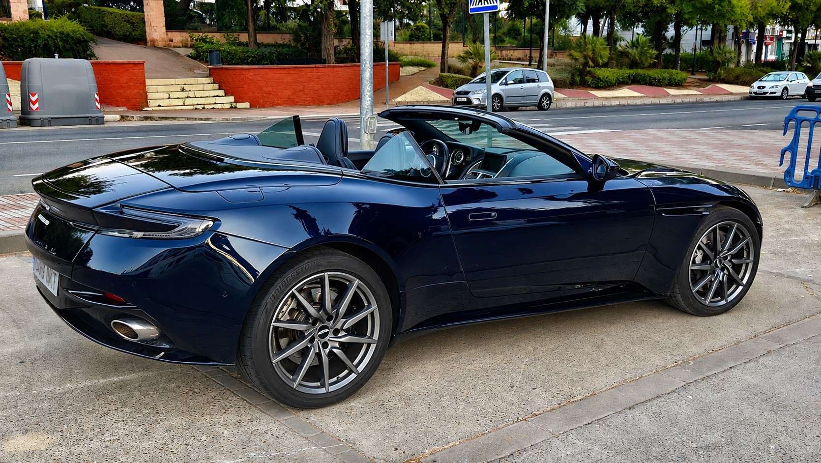 Aston Martin DB11 4.0 510 - foto 1